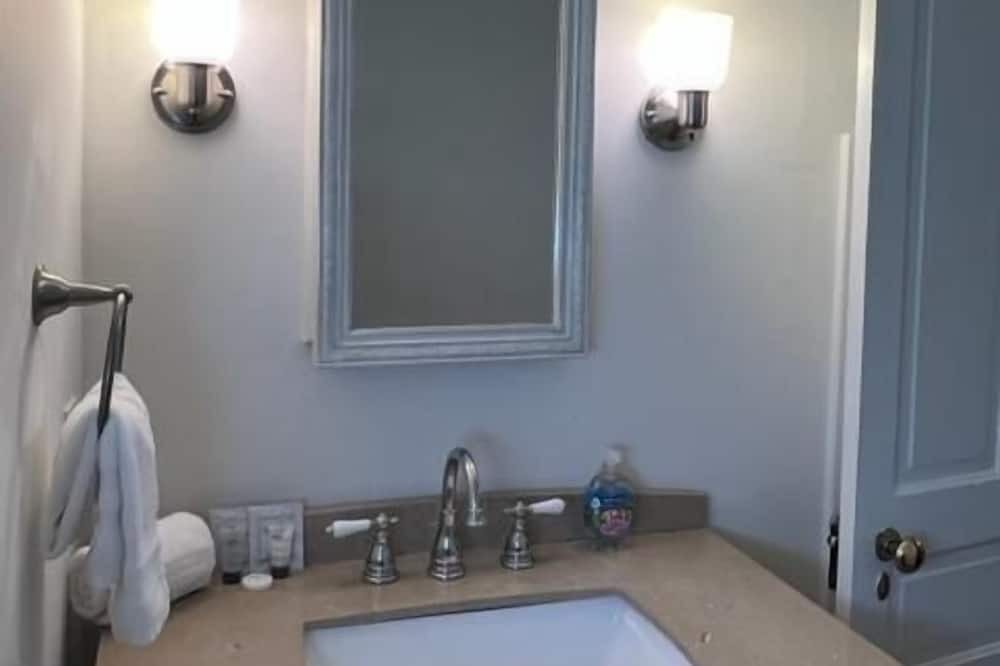 Photo of Bathroom in Lake Lure