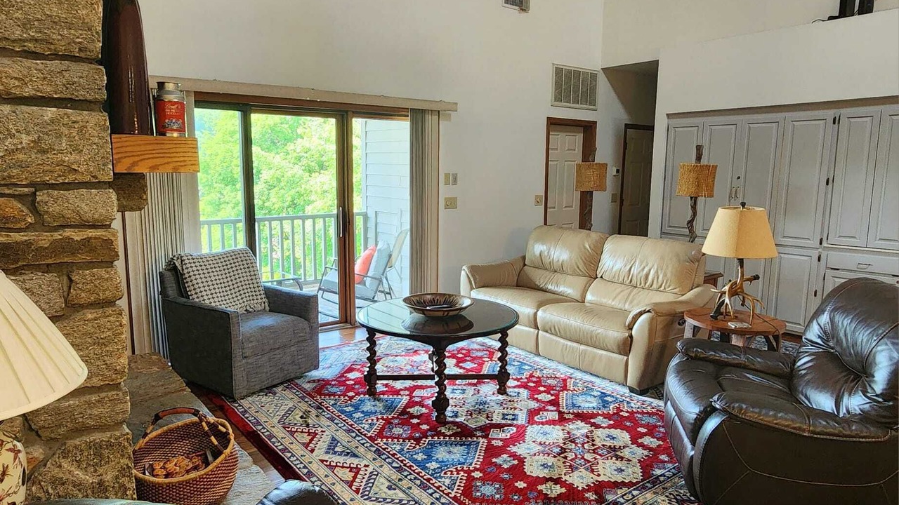 Photo of Livingroom in Blowing Rock