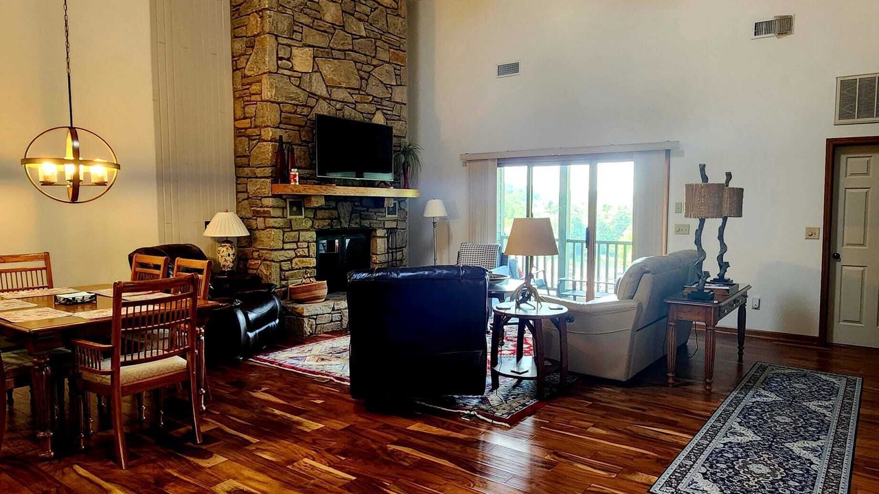 Photo of Livingroom in Blowing Rock