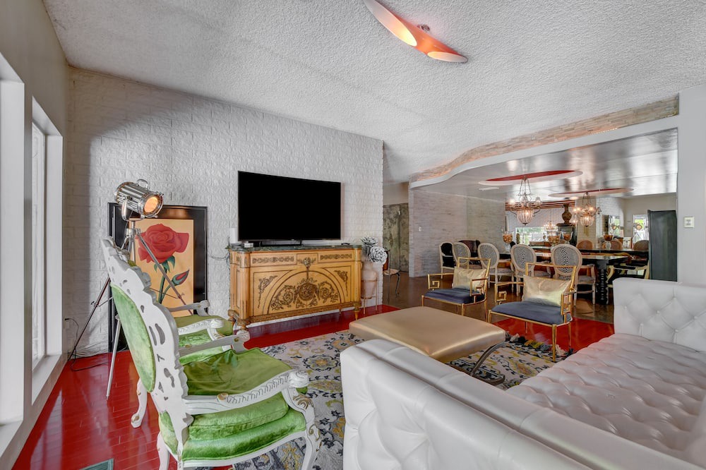 Photo of Livingroom in Gateway District