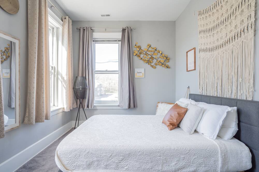 Photo of Bedroom in Covington