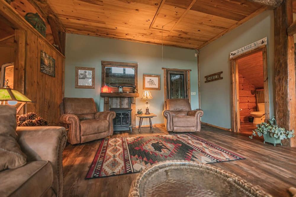 Photo of Livingroom in Laurel Bloomery