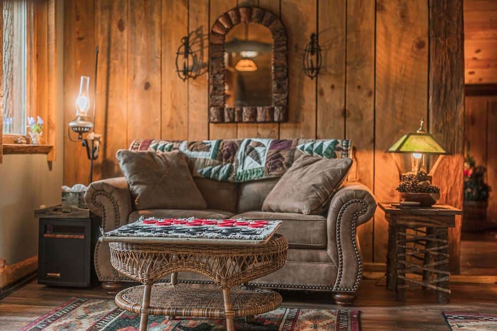 Photo of Livingroom in Laurel Bloomery