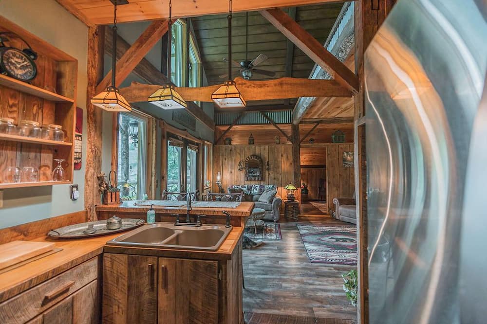 Photo of Kitchen in Laurel Bloomery