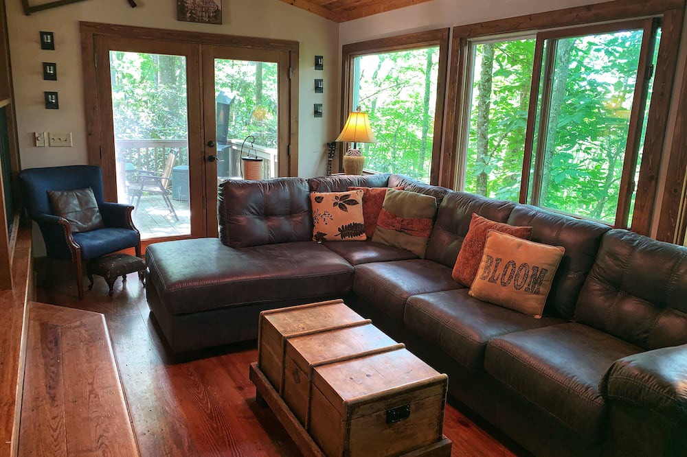 Photo of Bedroom in Mirror Lake