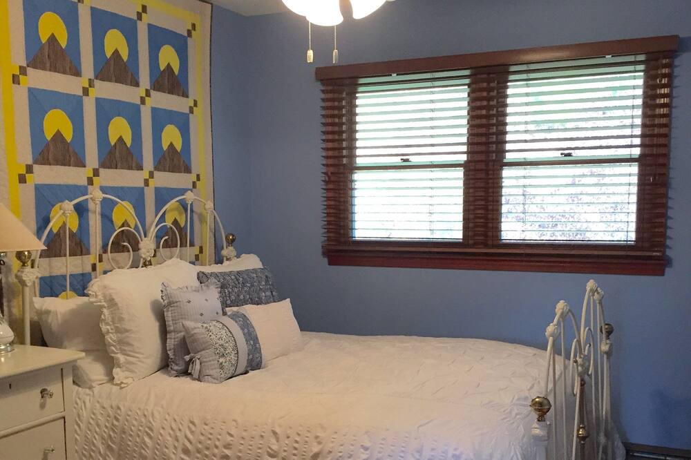 Photo of Bedroom in Banner Elk