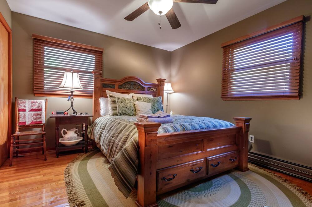 Photo of Bedroom in Banner Elk