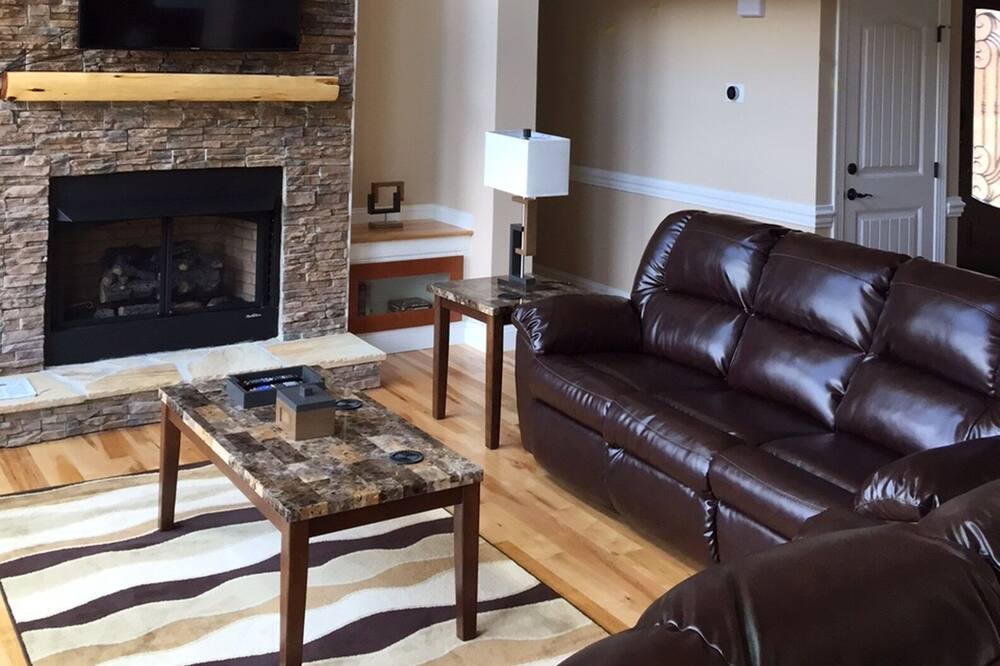 Photo of Livingroom in Nebo