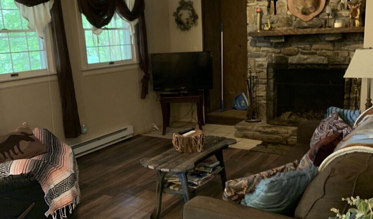 Photo of Livingroom in Mill Spring