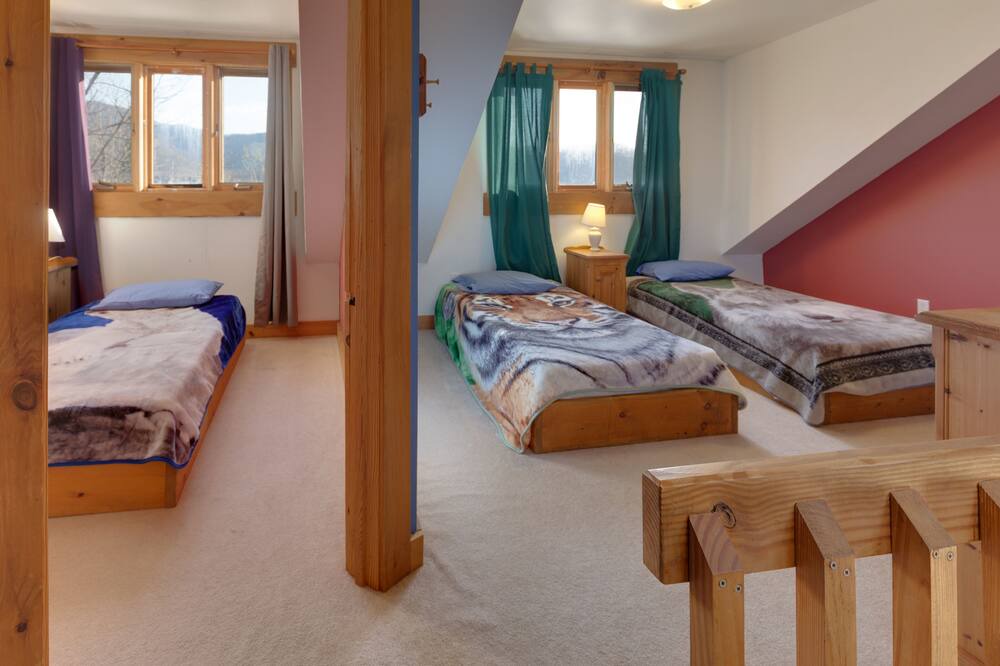 Photo of Bedroom in Cranberry Falls