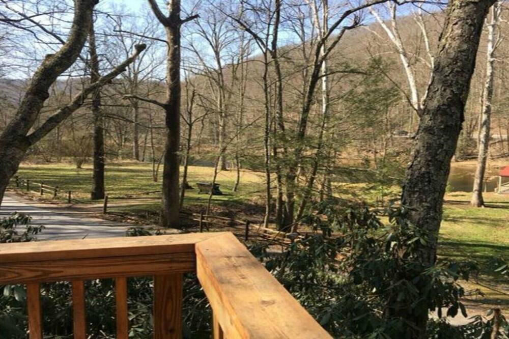 Photo of Patio Balcony in Elkins