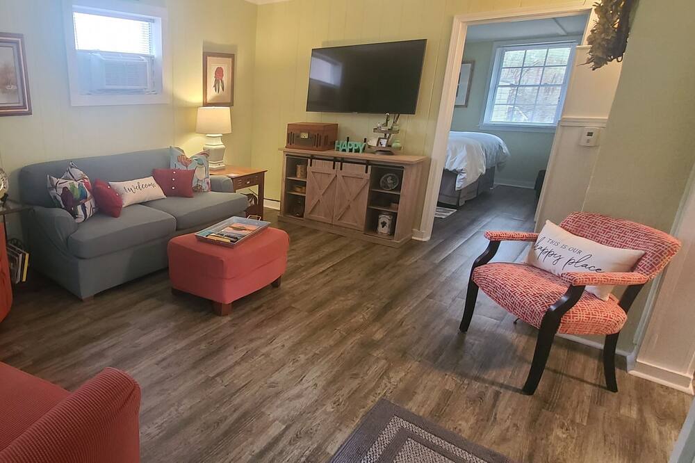 Photo of Livingroom in Brevard