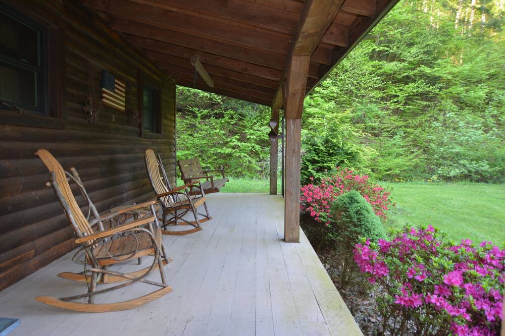 Photo of Patio Balcony in Dailey