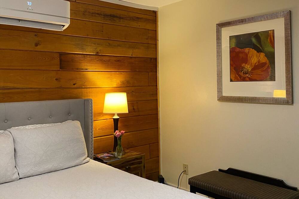 Photo of Bedroom in Chimney Rock