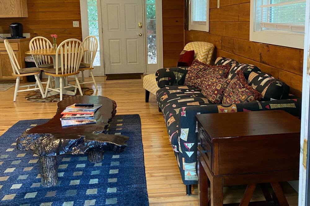 Photo of Livingroom in Chimney Rock