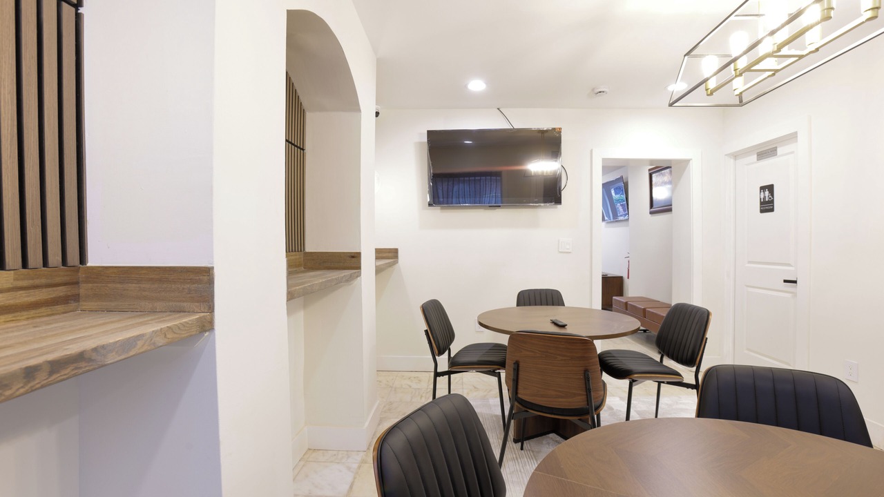 Photo of Livingroom in Dupont Circle