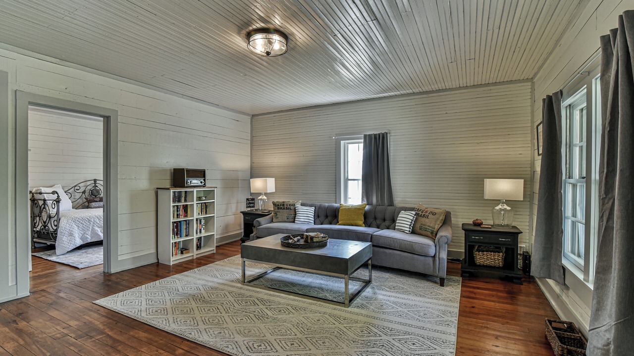Photo of Bedroom in Swannanoa