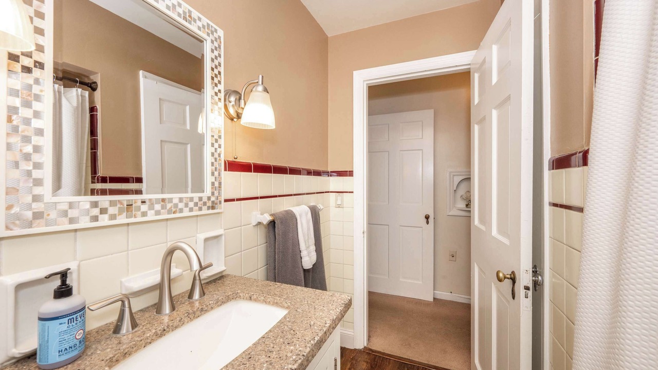 Photo of Bathroom in Roselawn Finance