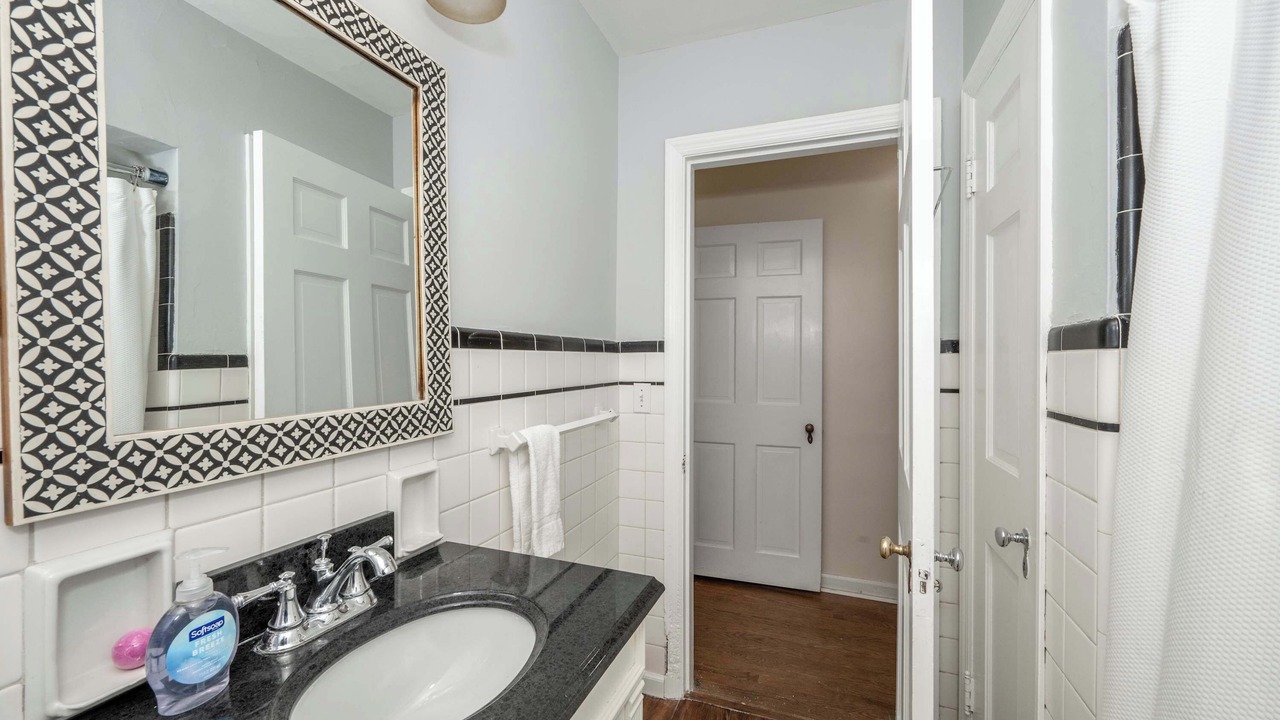 Photo of Bathroom in Roselawn Finance