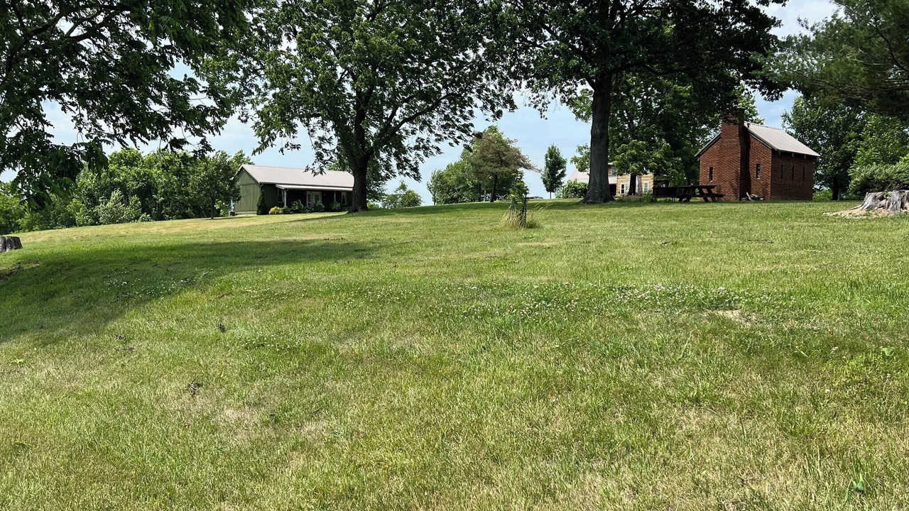 Photo of Outdoor in Maysville