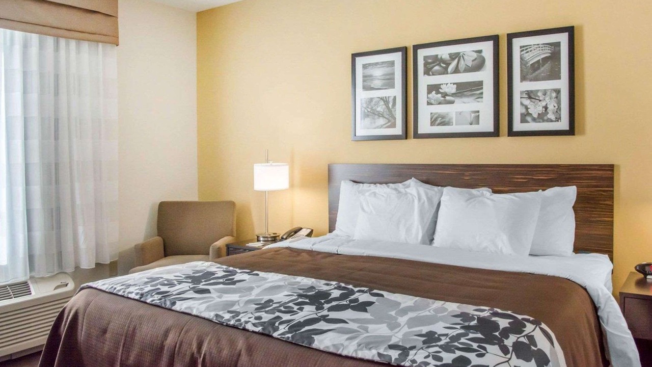 Photo of Bedroom in Parkersburg