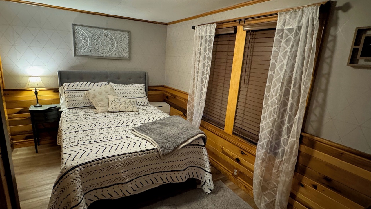 Photo of Bedroom in Means