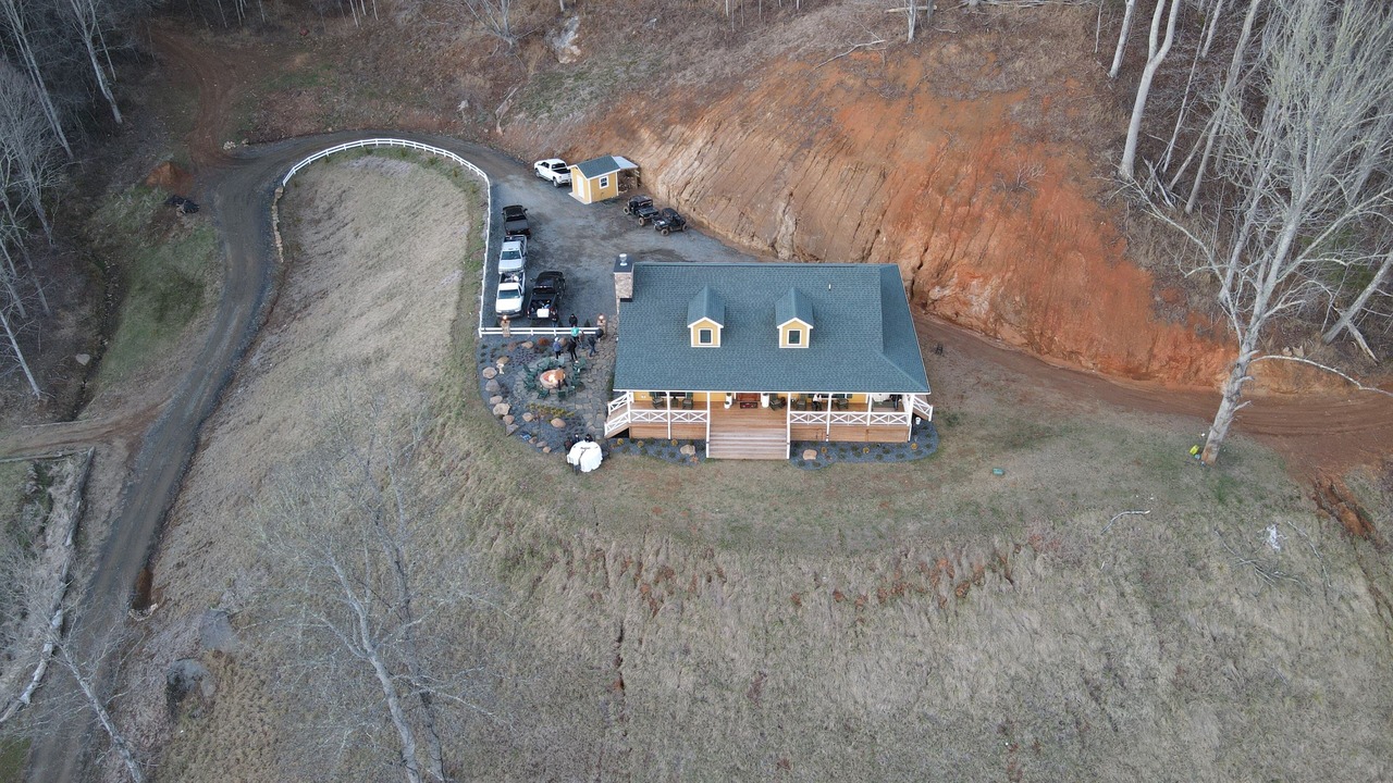 Photo of Outdoor in Bakersville