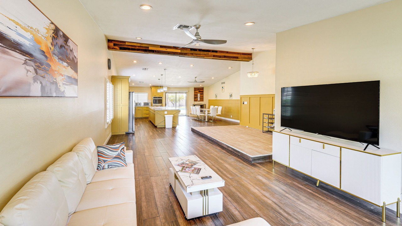 Photo of Livingroom in Chinatown