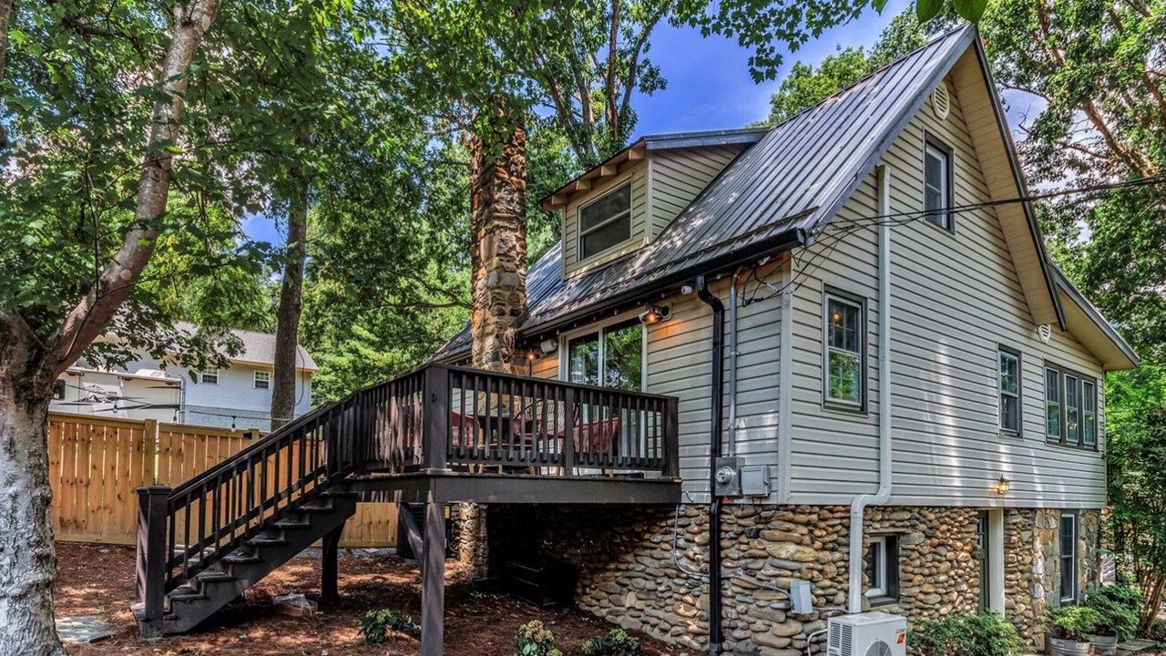 Photo of Outdoor in Black Mountain