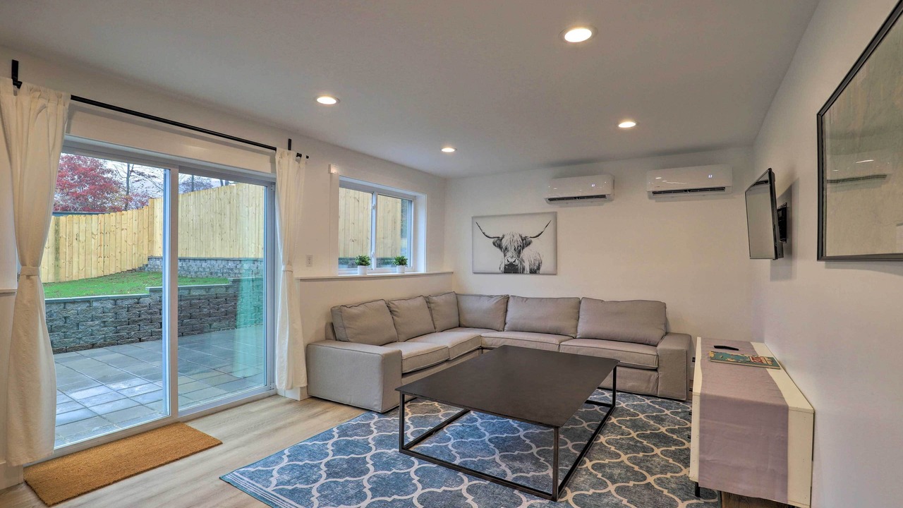 Photo of Livingroom in Black Mountain