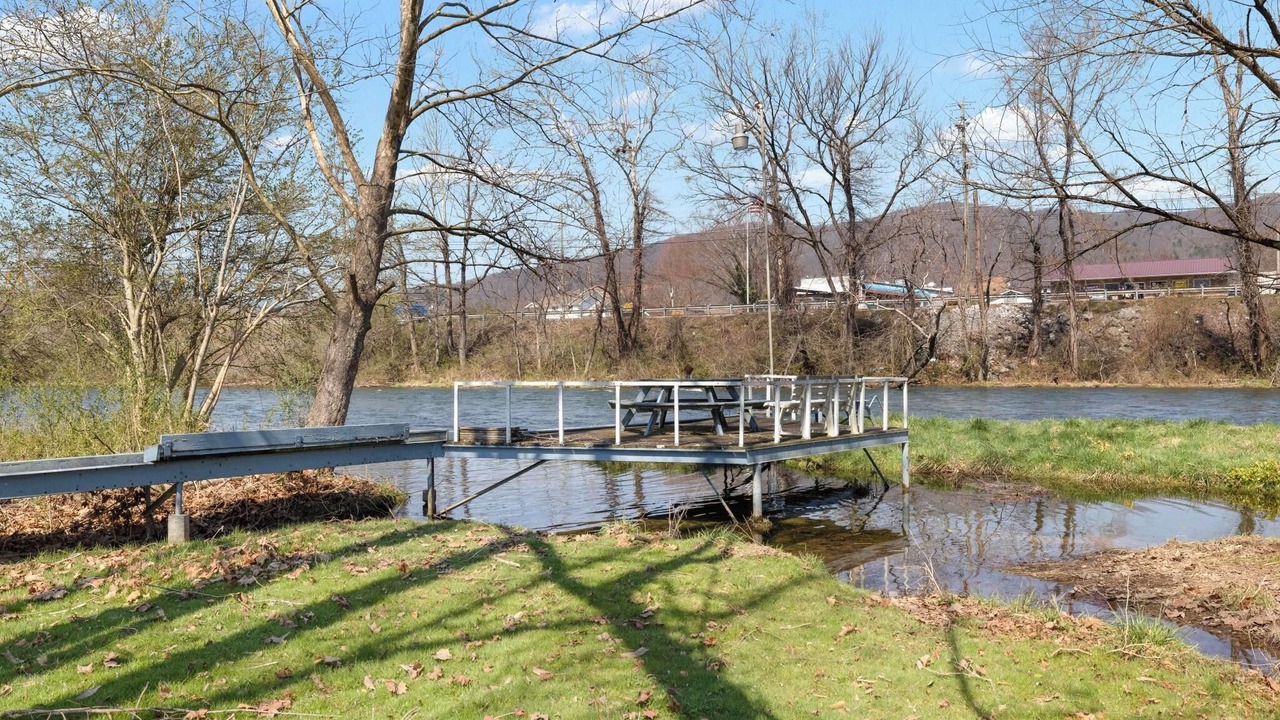 Photo of Outdoor in Elizabethton