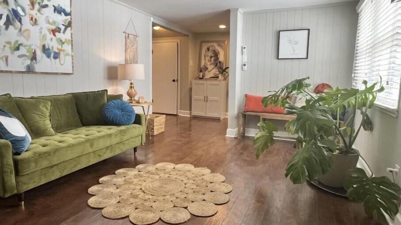 Photo of Livingroom in Lexington
