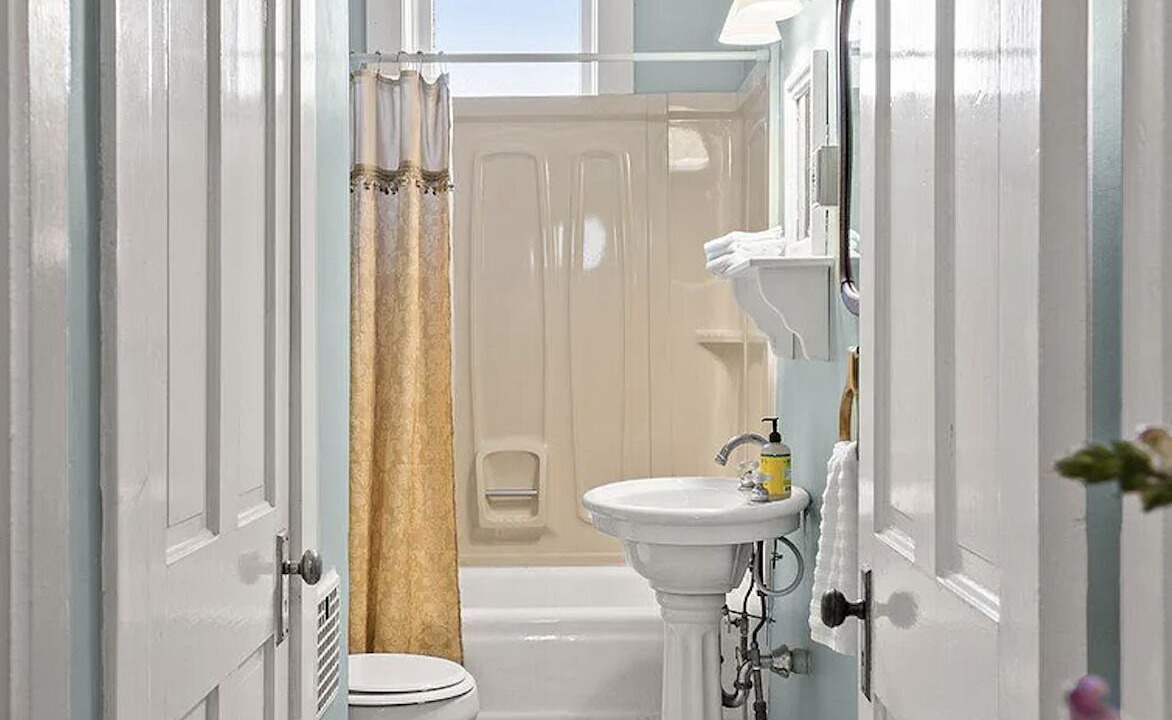 Photo of Bathroom in Northside District