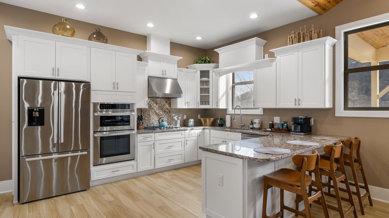 Photo of Kitchen in Chimney Rock