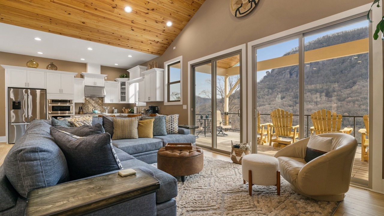 Photo of Livingroom in Chimney Rock