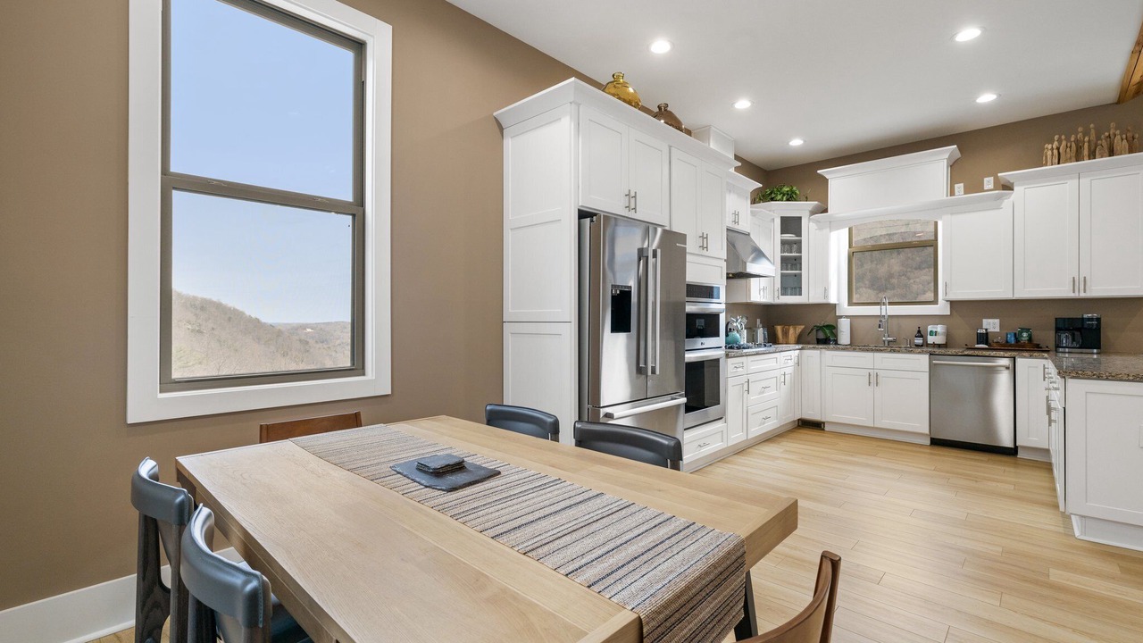 Photo of Kitchen in Chimney Rock