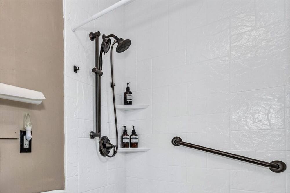 Photo of Bathroom in Swannanoa