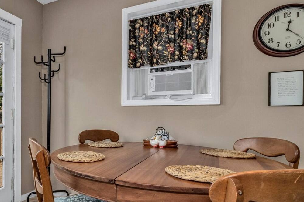 Photo of Bedroom in Swannanoa