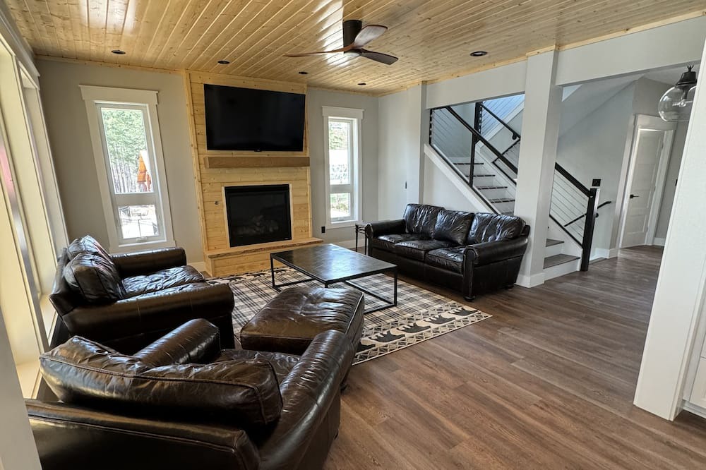 Photo of Livingroom in Granite Falls