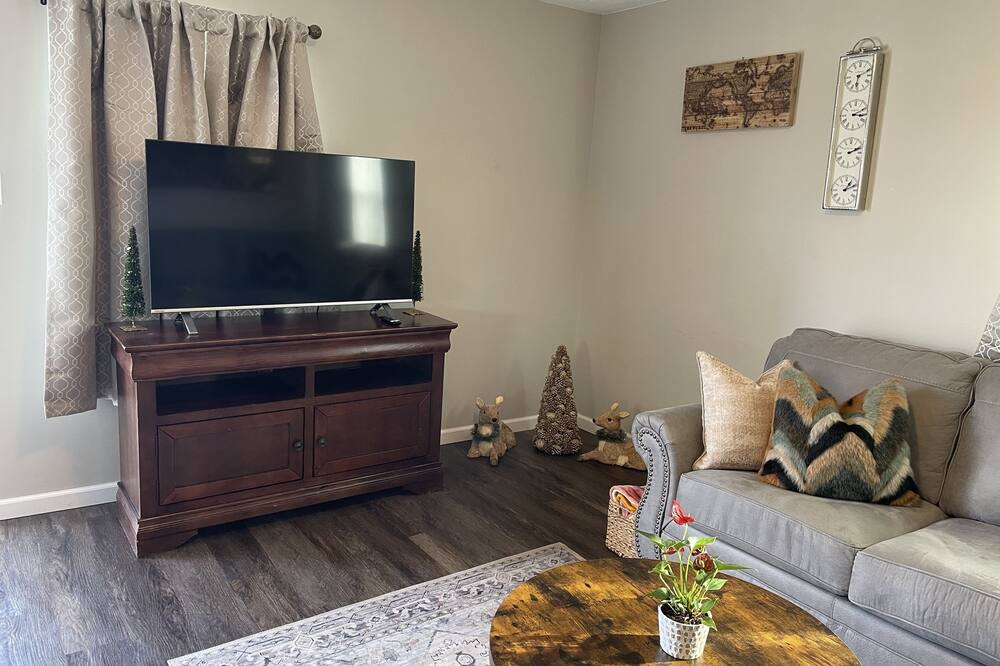 Photo of Livingroom in Cross Lanes