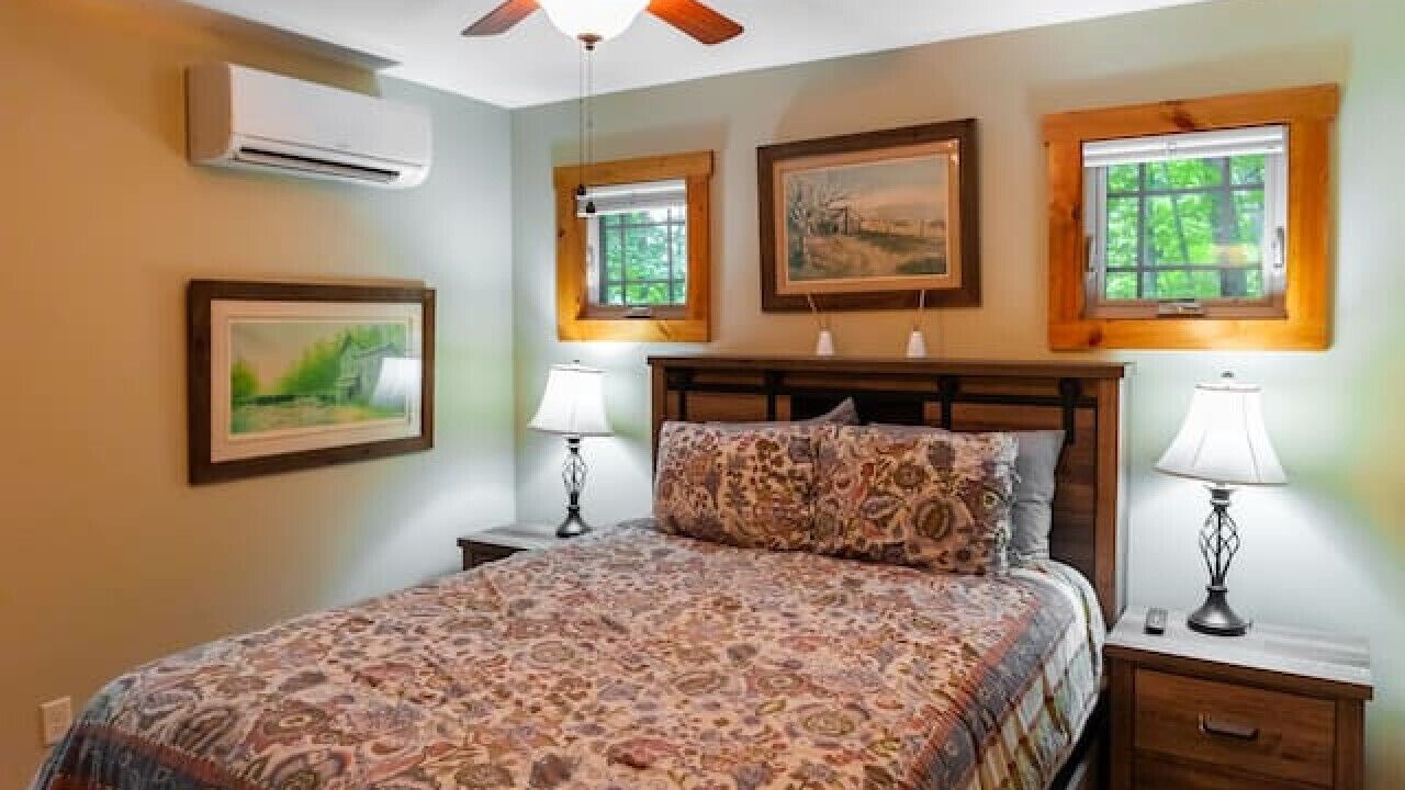 Photo of Bedroom in Asheville