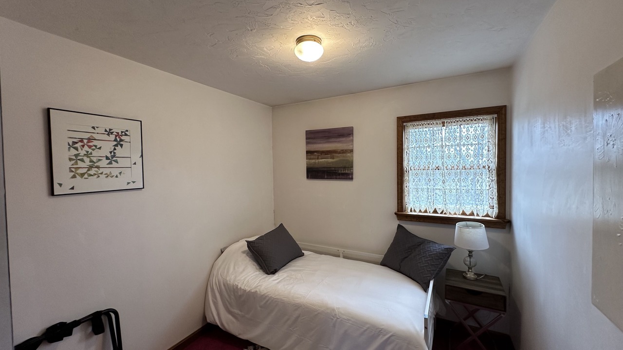 Photo of Bedroom in New Oxford