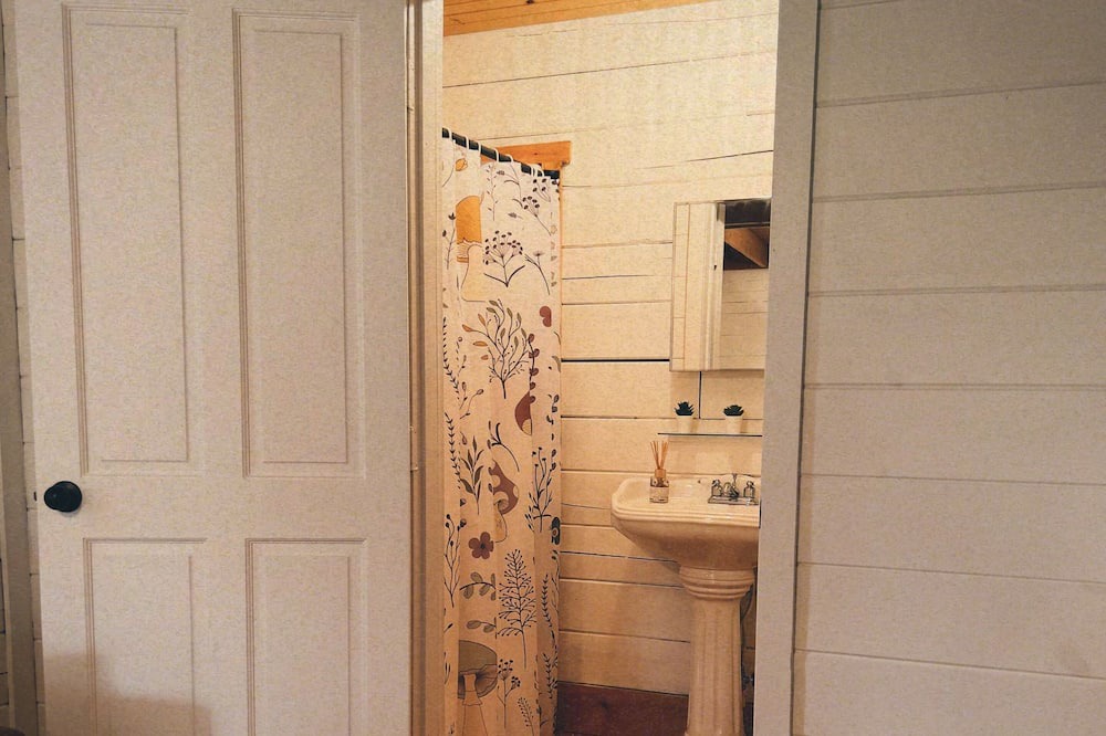 Photo of Bathroom in Gallipolis Ferry