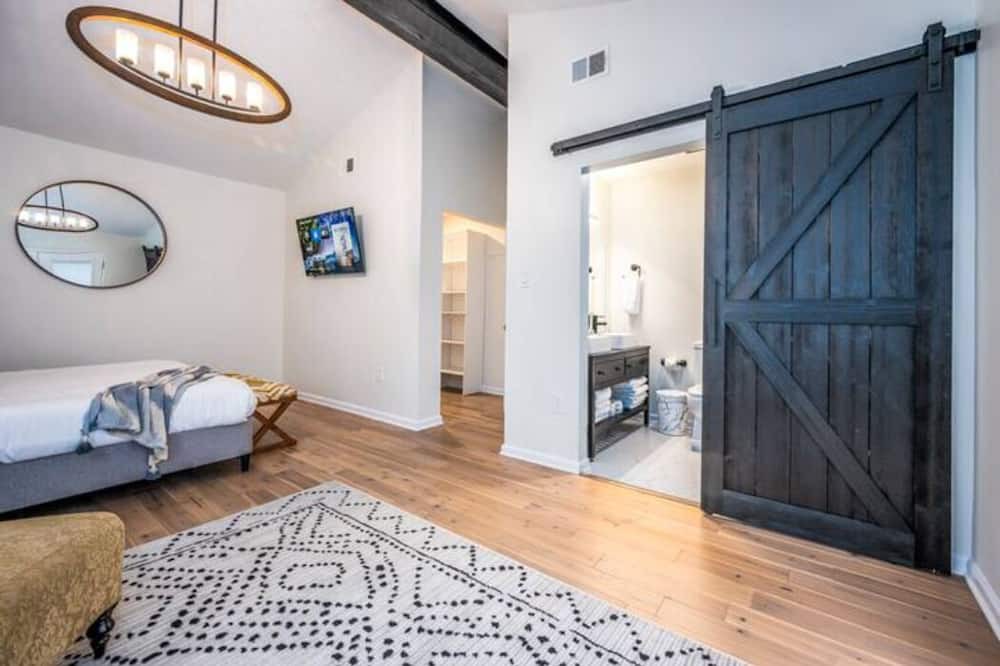 Photo of Bedroom in The Village of Indian Hill