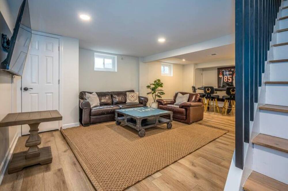 Photo of Livingroom in The Village of Indian Hill