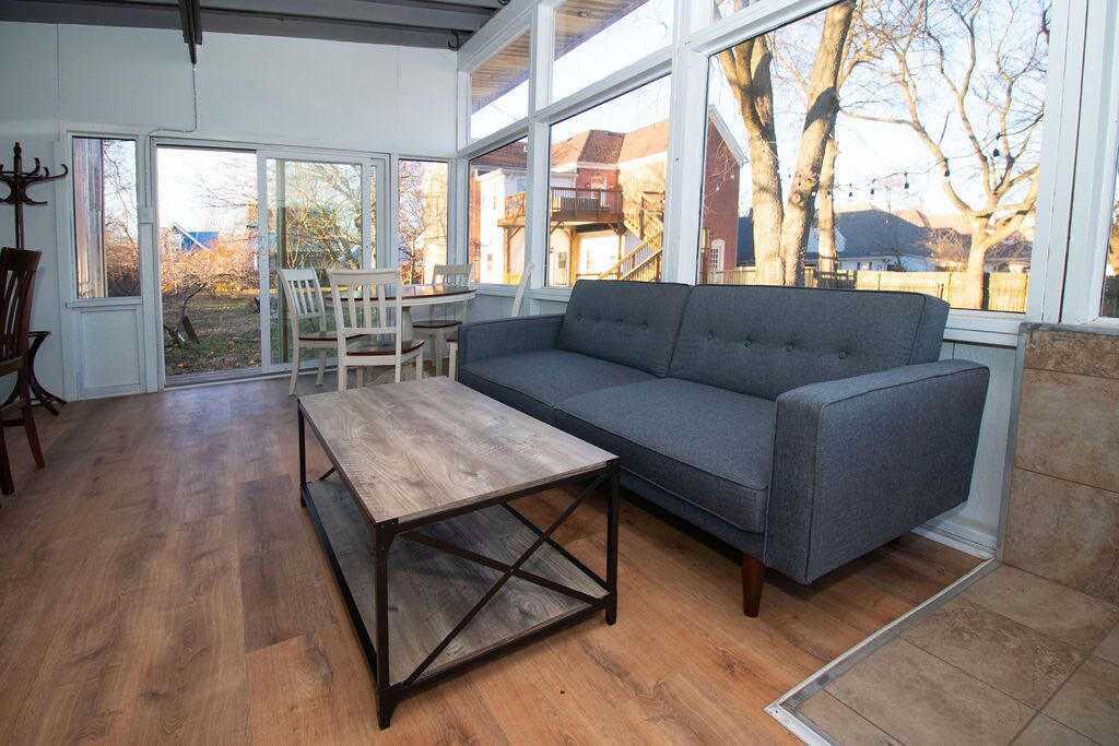 Photo of Livingroom in Northside District