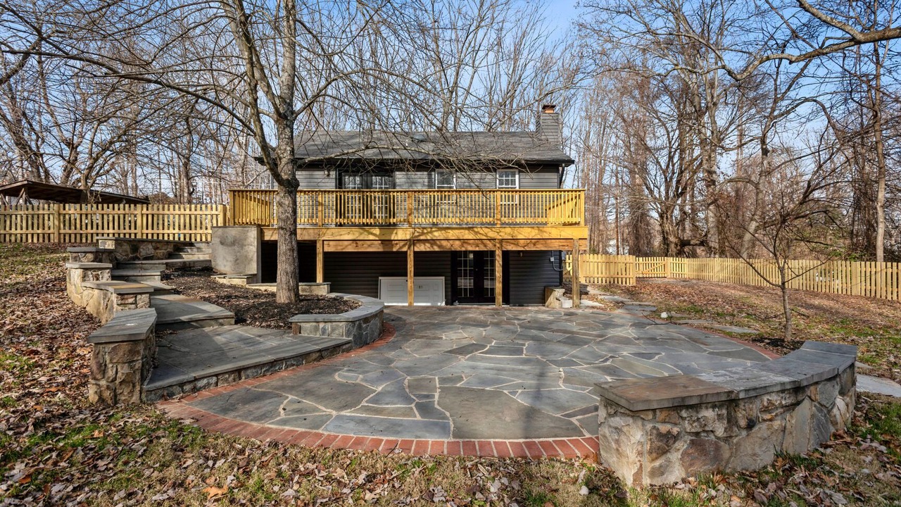 Photo of Outdoor in Lakeview
