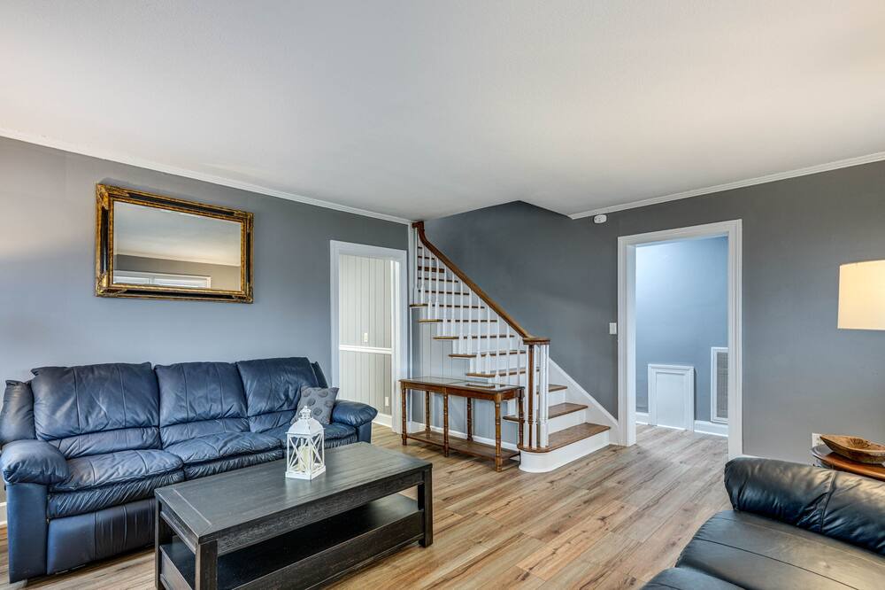 Photo of Livingroom in Johnson City