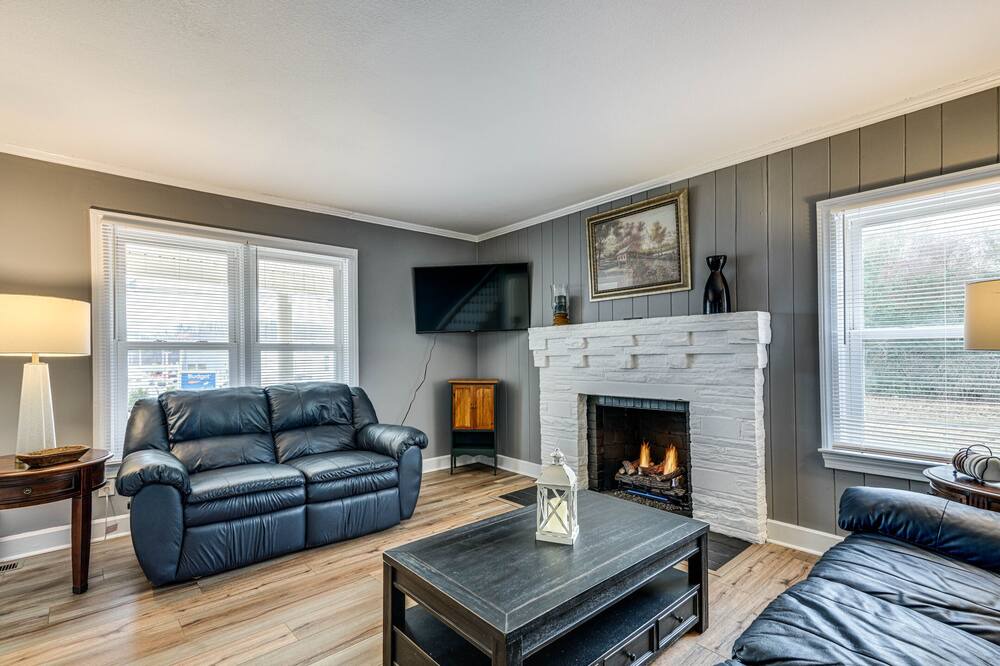 Photo of Livingroom in Johnson City