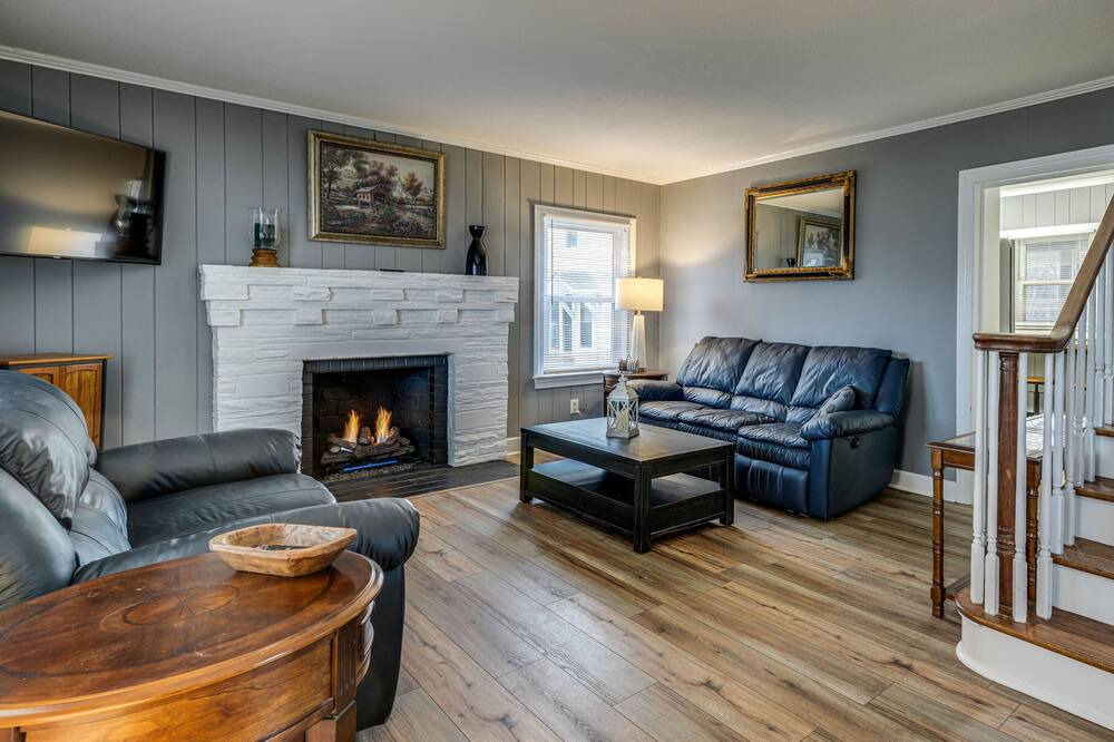 Photo of Livingroom in Johnson City